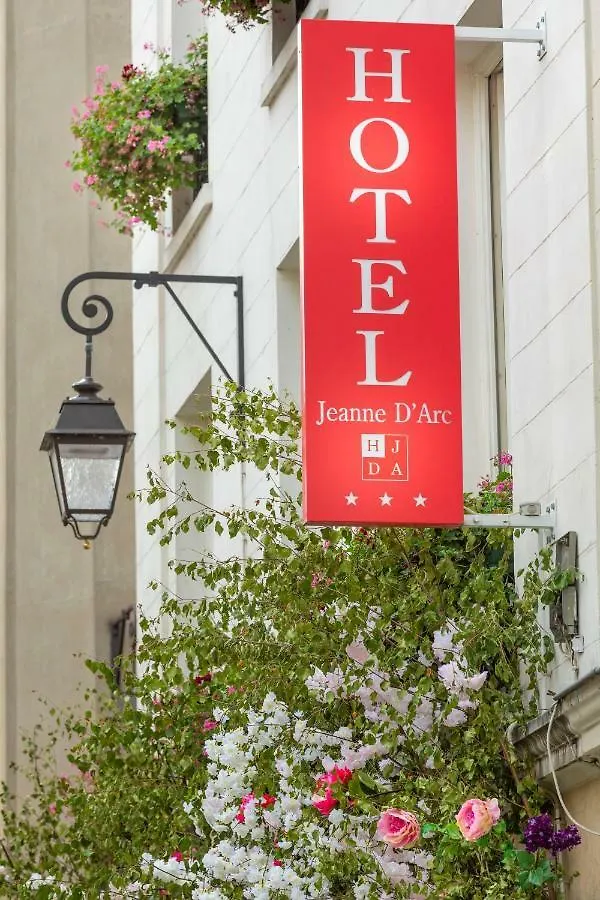 ***  Hotel Jeanne D'Arc Le Marais Paris France